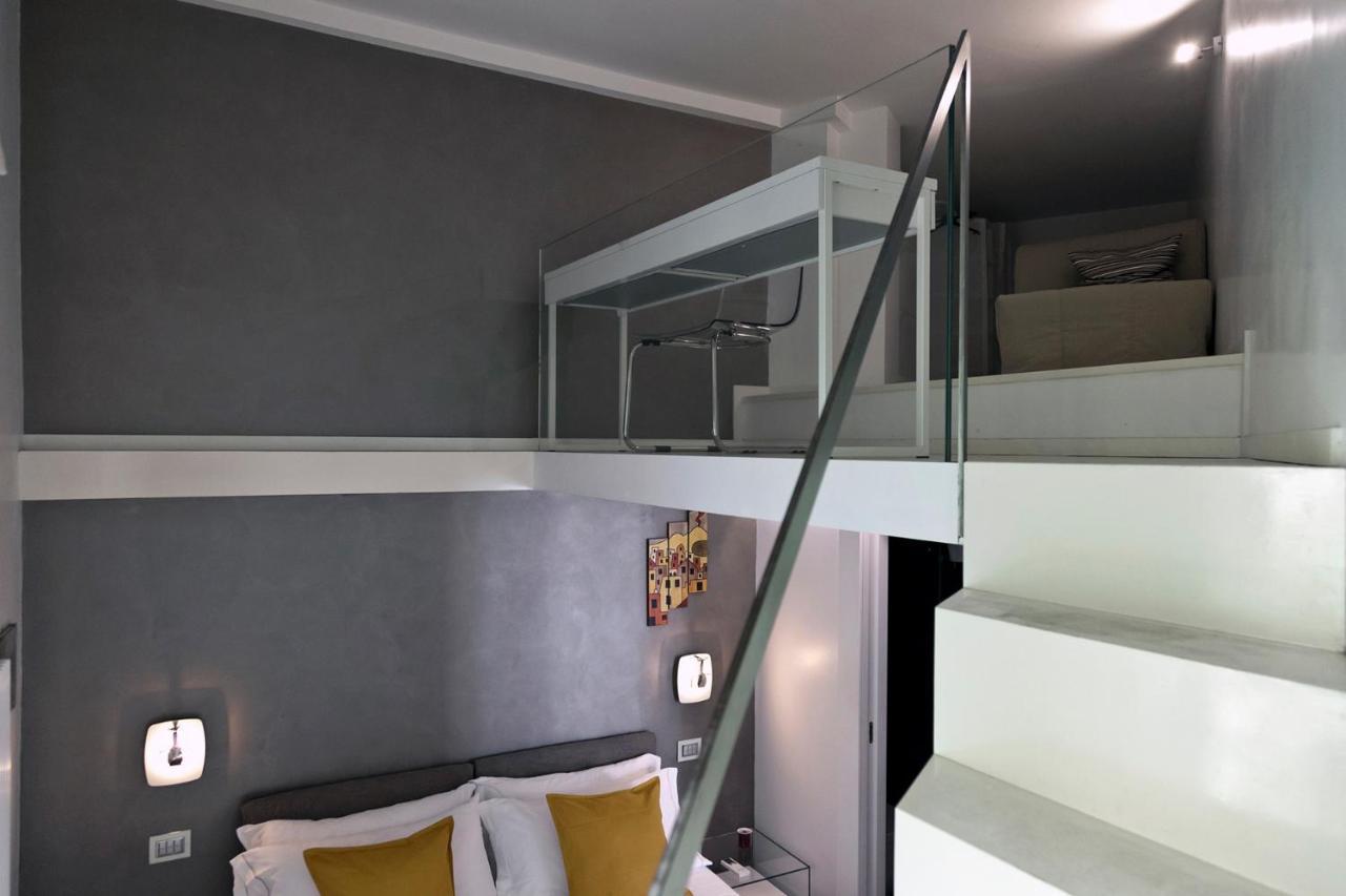 Apartment Elegant At Chiaia By Wonderful Italy *