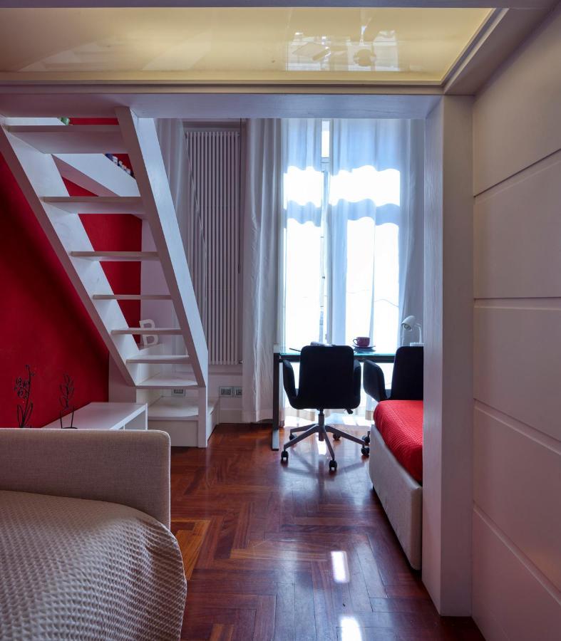 Apartment Elegant At Chiaia By Wonderful Italy *