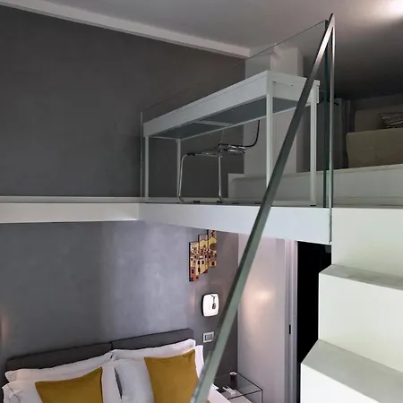 Elegant Apartment At Chiaia By Wonderful Italy Naples Exterior photo